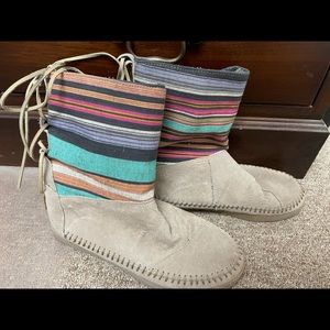 TOMS NEPAL BOOTS - TAUPE GUATEMALAN STRIPE 6 Gray